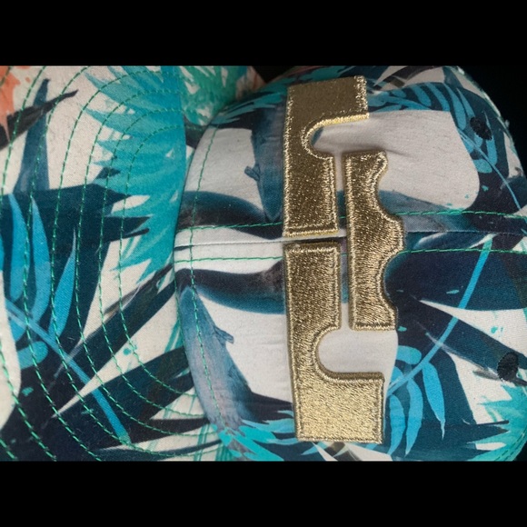 Nike Lebron James Champion Celebration Floral Snapback Cap - Picture 9 of 16